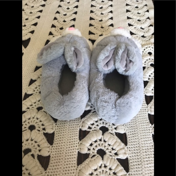 NWOT Adult Fuzzy Bunny Slippers - Picture 6 of 11